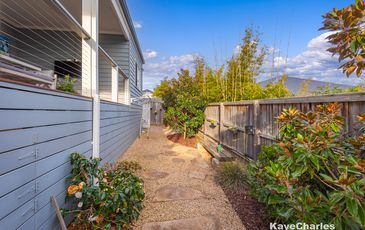 10 Cowdray Crescent, Officer