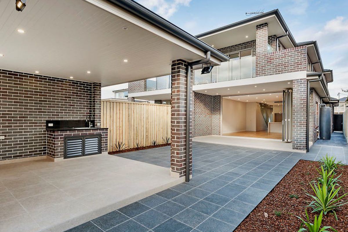 2 / 60 First Avenue, Rodd Point