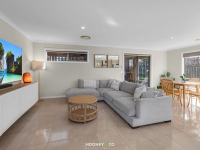 52 McEwan Drive, Cranbourne East
