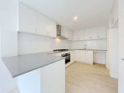 27 Jubilee Avenue, Success