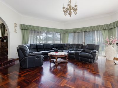 8 Mckenize Grove, Kelmscott