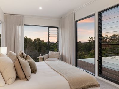 10 Kingfisher Crescent, Palmview