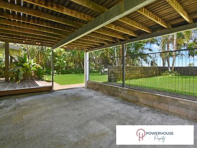 6 Feldt Street, Flying Fish Point