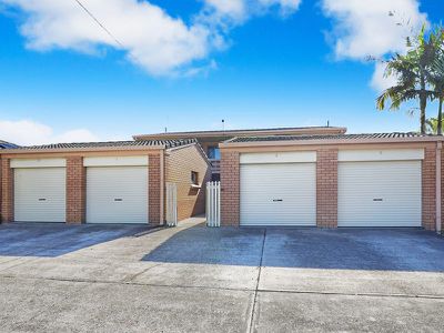 2 / 5 Bahlaka Street, Mooloolaba
