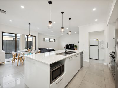 56 Hickman Drive, Piara Waters