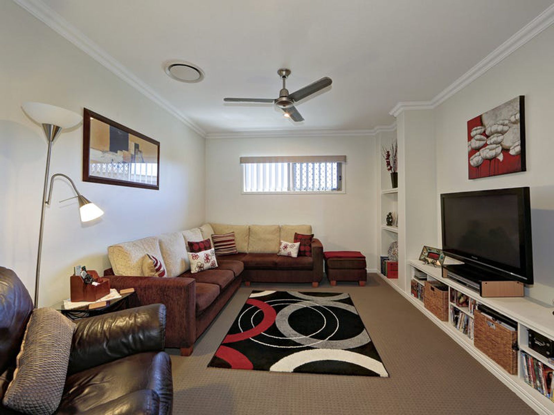 12 Honeyeater Ct, Woodgate