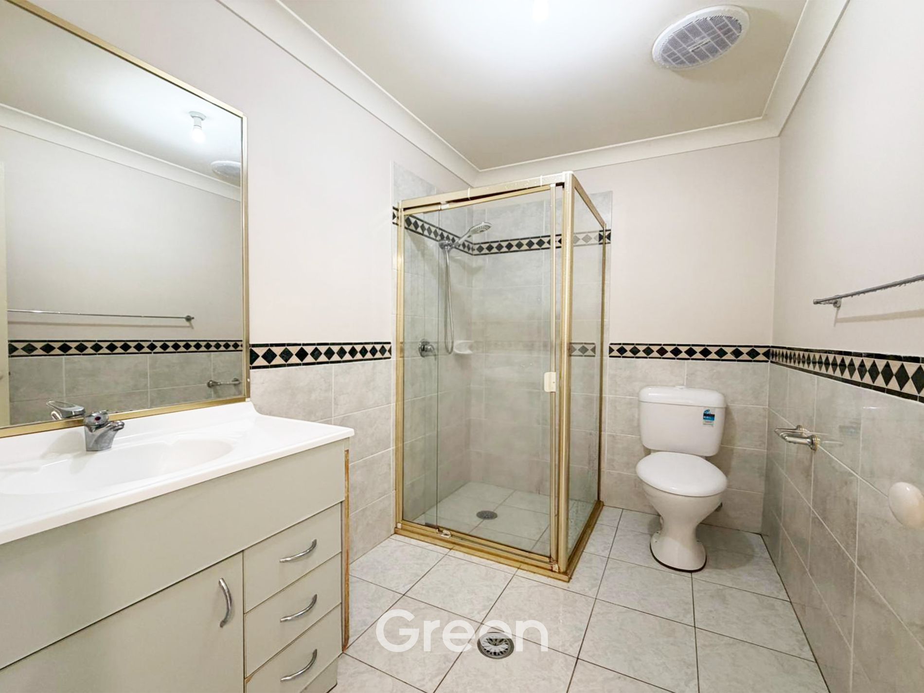 15B Hunts Avenue, Eastwood