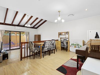 2 / 26 Earlston Way, Booragoon