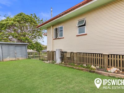152 Main Street, Lowood