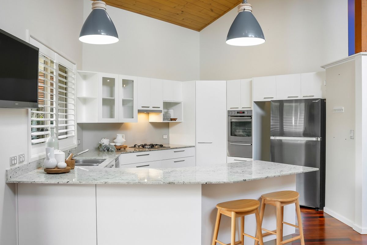 6 Robinia Parade, Springfield