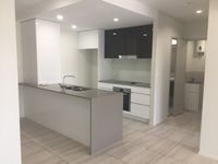 2 / 8 Hunt Street, Hamilton