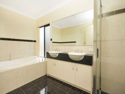 5 Baker Place, Mount Warrigal