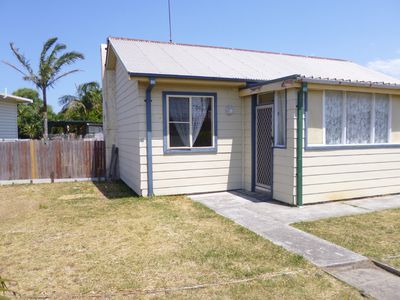 35 Addison Avenue, Lake Illawarra