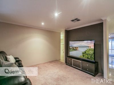 18 Liriope Parkway, Sinagra