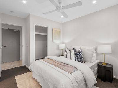 1 / 3 Harrys Road , Taringa