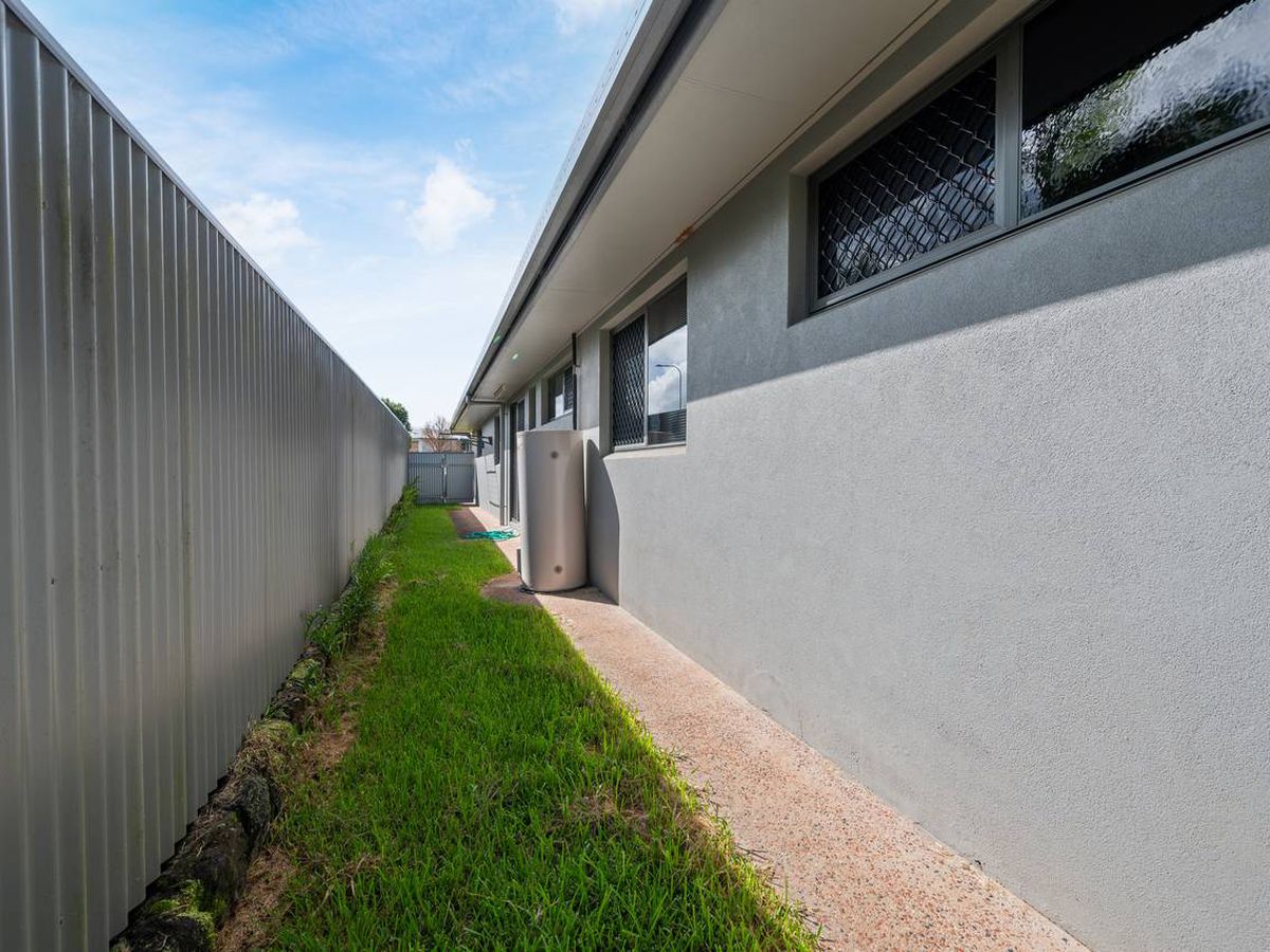 30 Lavender Crescent, Atherton