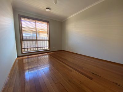 4 / 233 Princes Highway, Werribee