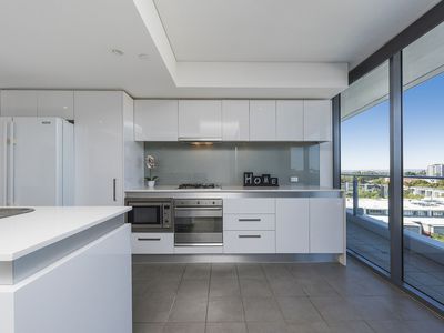 806 / 2 Oldfield Street, Burswood