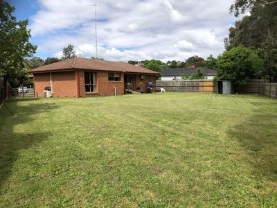4 Edmonton Place, Doncaster East