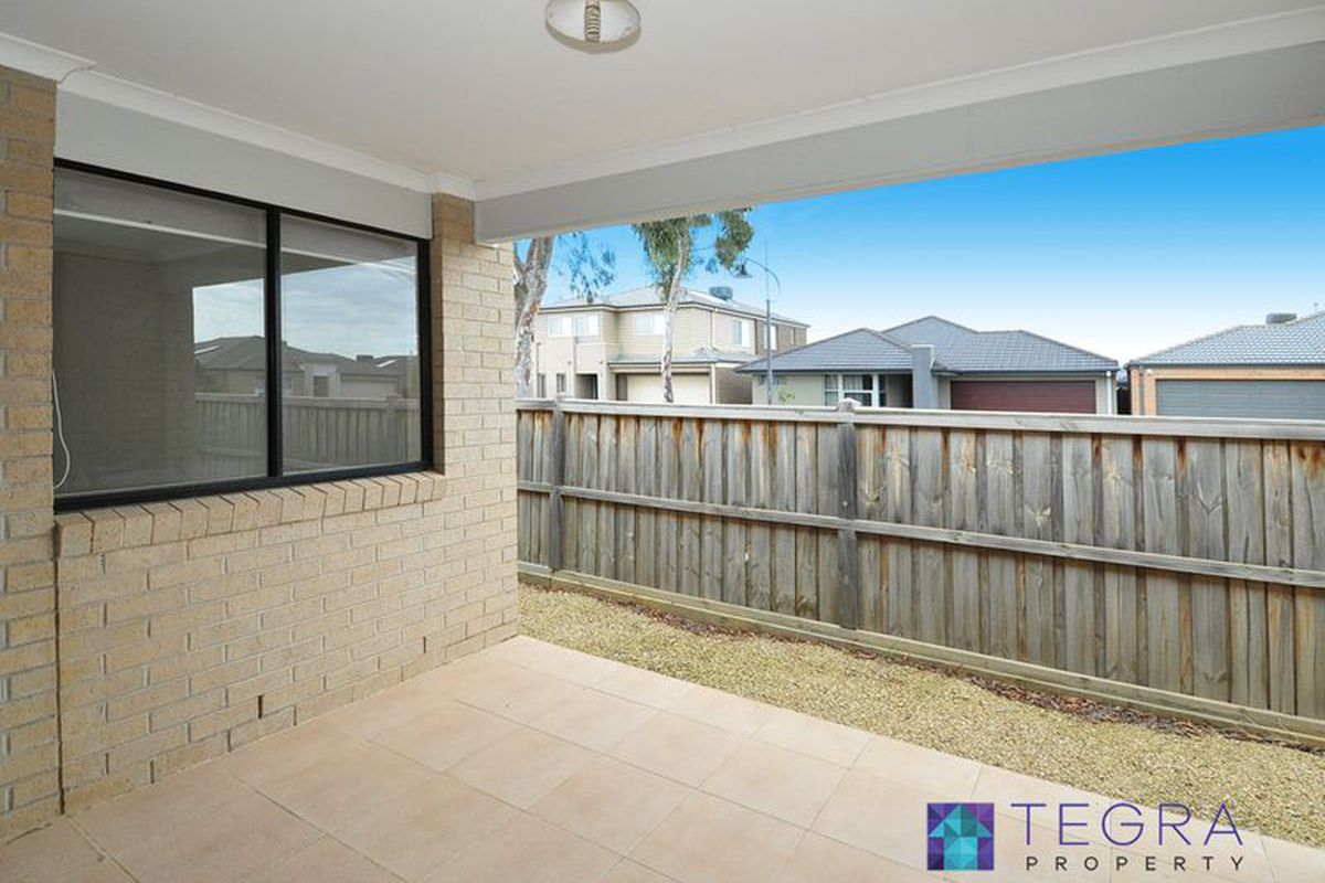 14 Baltic Circuit, Point Cook