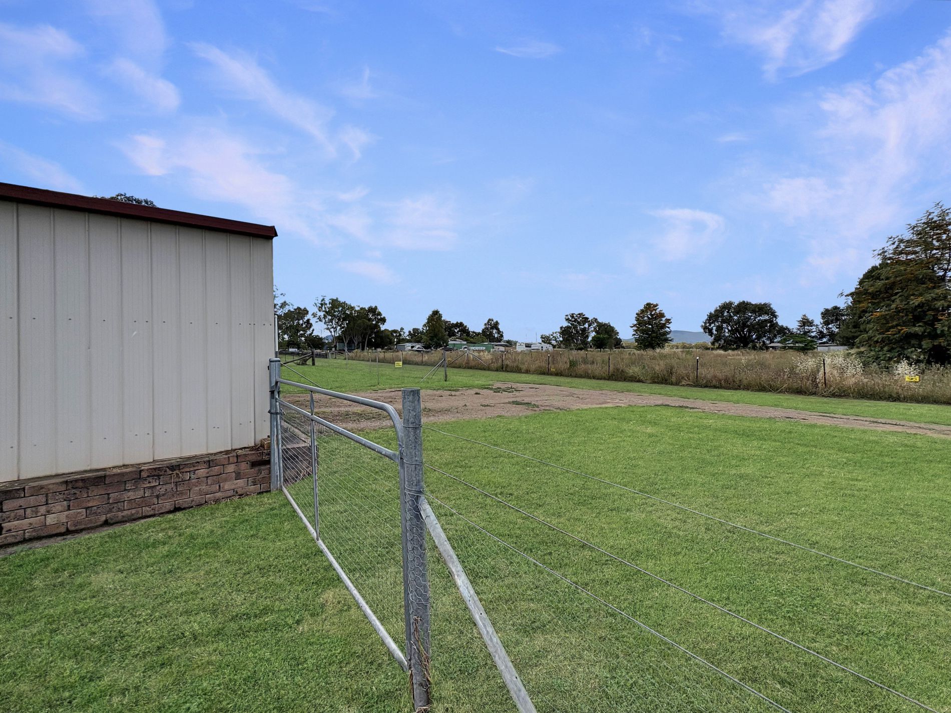 2-4 Breeza Street, Carroll