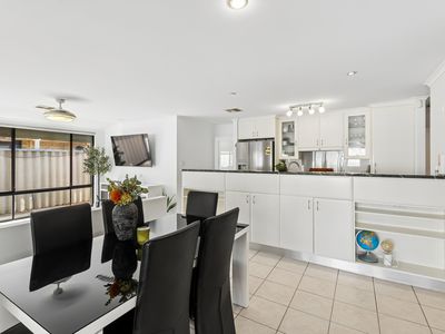 6 Currawong Court, Bennett Springs
