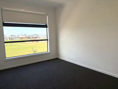 4 Prosecco Vista, Fraser Rise