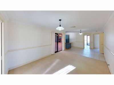 2 Gwydir Court, Dubbo