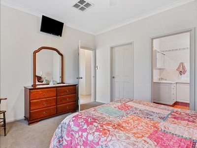 39 Moojebing Street, Bayswater