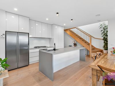 2 / 9 Seaton Road, Mornington