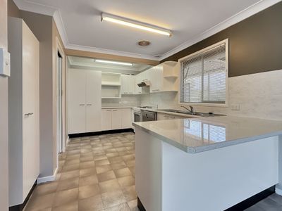 19 Stephens Square, Mallabula