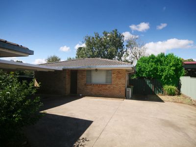 2 CUSHAN AVENUE, Gunnedah