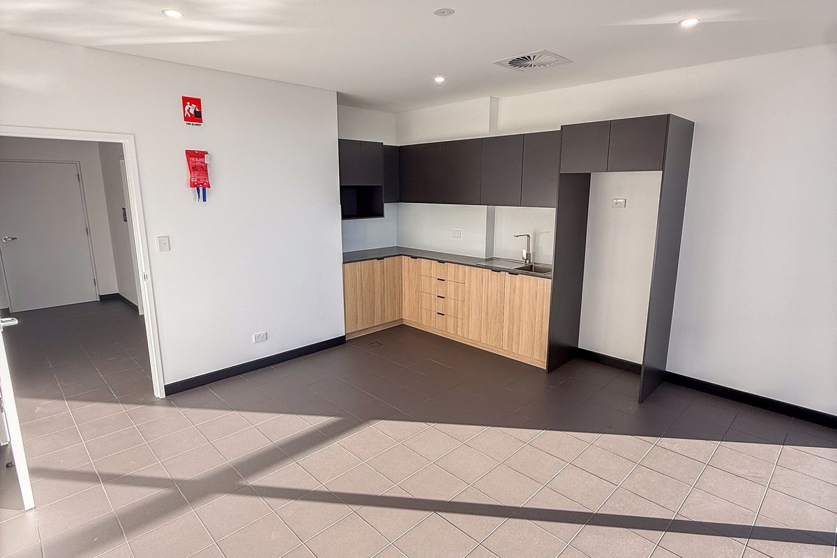 1 / 2 Flood Street, Oran Park