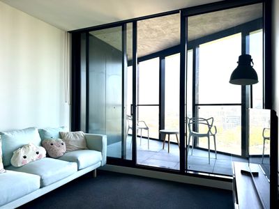 1421 / 555 Saint Kilda Road, Melbourne