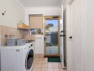 5A Eccles Place, Hannans