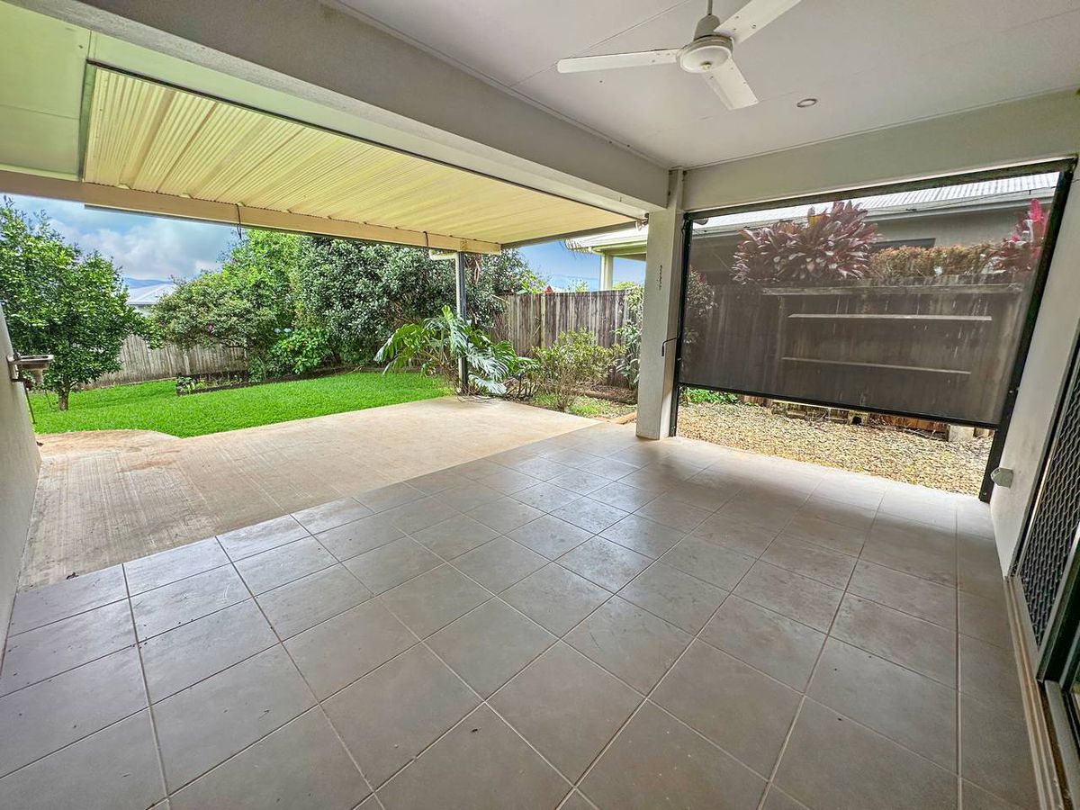 11 Rosenberg St, Atherton