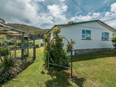 6690 Channel Highway, Deep Bay