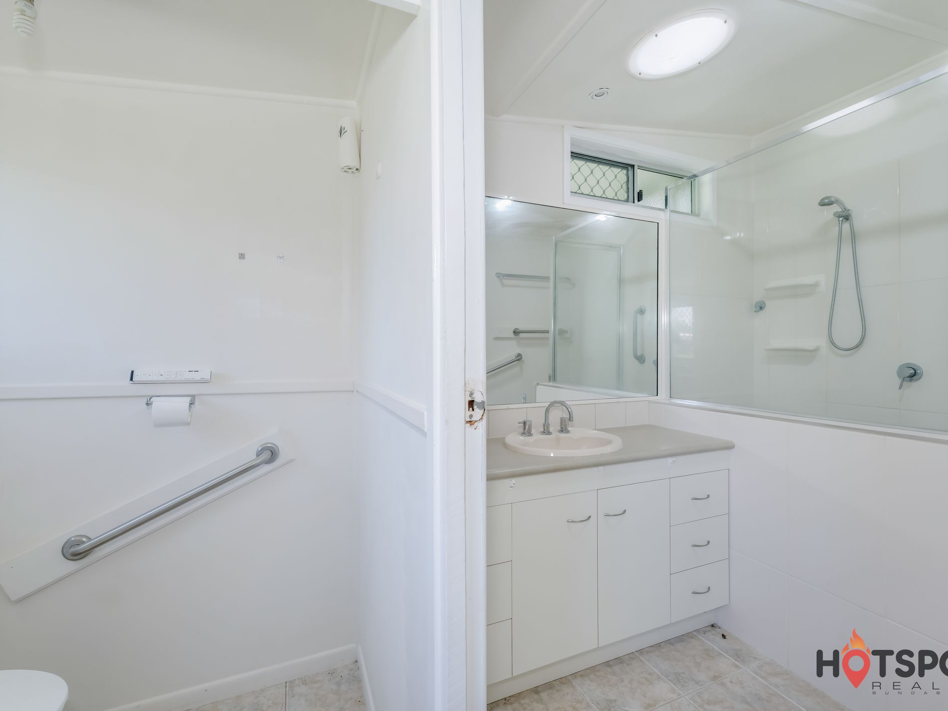 19C Low Street, Kensington