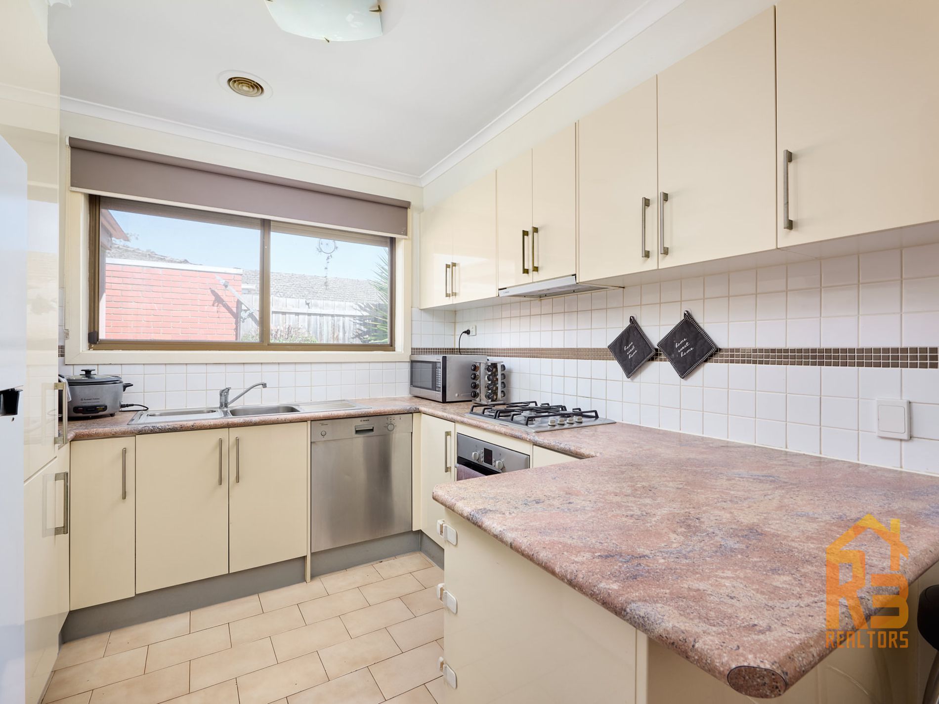 2 / 28 Vizard Street, Dandenong