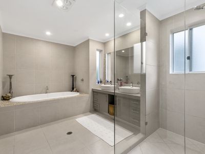 4 Dornoch Way, Peregian Springs