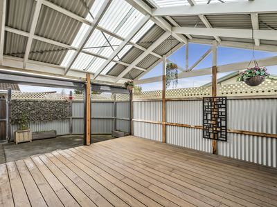 1 / 47 Thompson Street, Whittington
