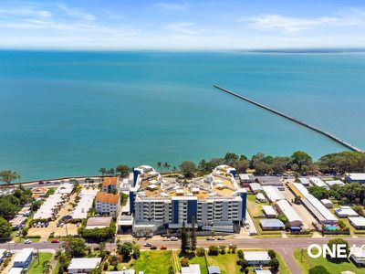 115 / 569-571 The Esplanade, Urangan