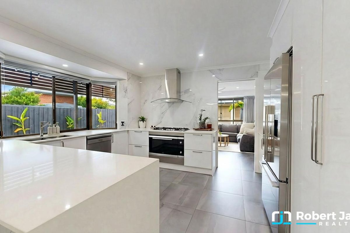 10 Spinnaker Drive, Mount Coolum