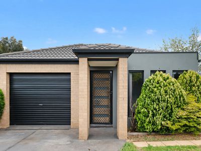 39 / 20-22 Roslyn Park Drive, Melton West