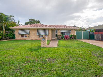 4 TWOLYN STREET, Urangan