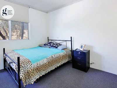 9 / 4 Bank Street, Meadowbank