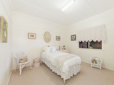 49 Walkers Lane, Booval