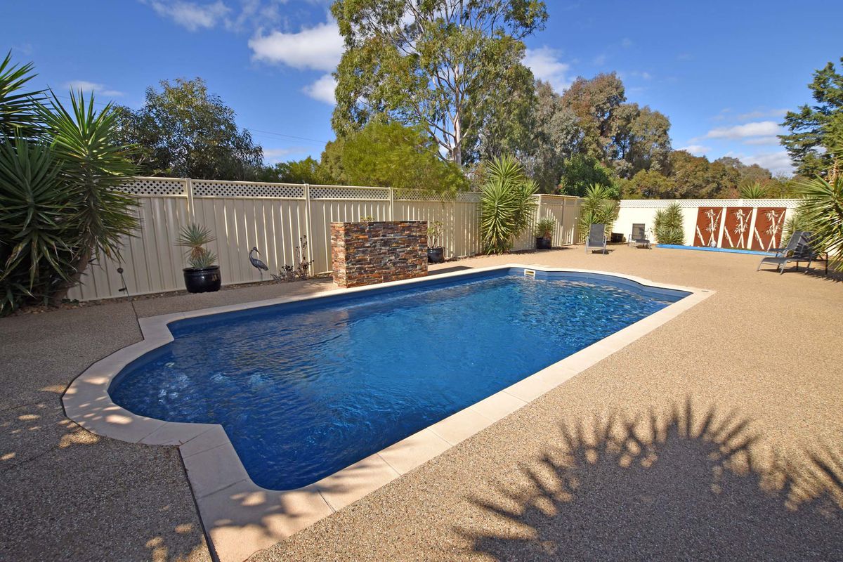 81 Weller Road, Lancaster