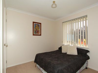 7 Heston Court, Somerville