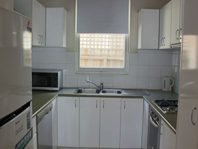 2 / 2 Pevensey Street, Geelong